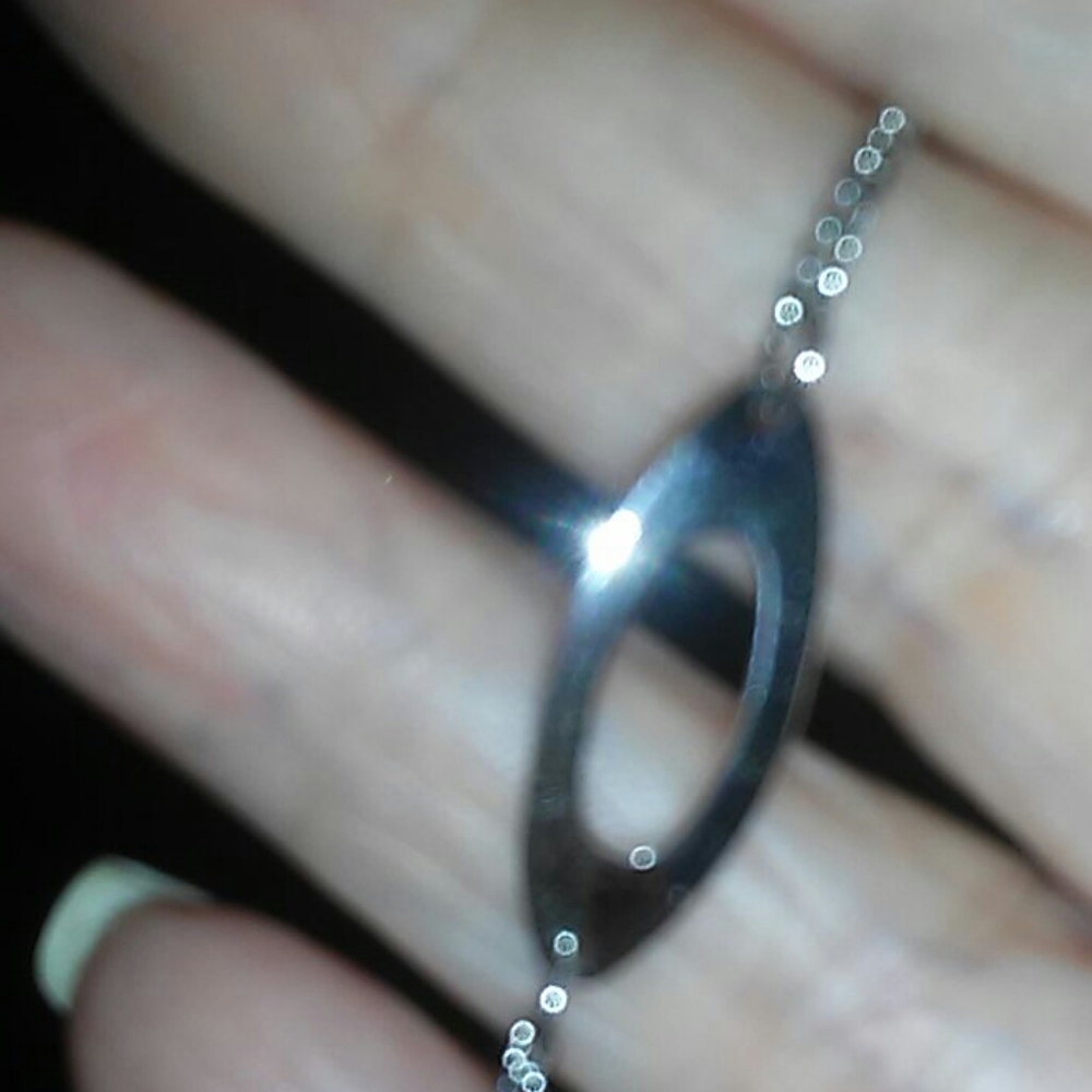 Avon silvertone anklet - Picture 3 of 3